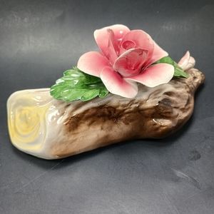 NUOVA CAPODIMONTE Vintage Porcelain Rose on Log Tiny Flaw